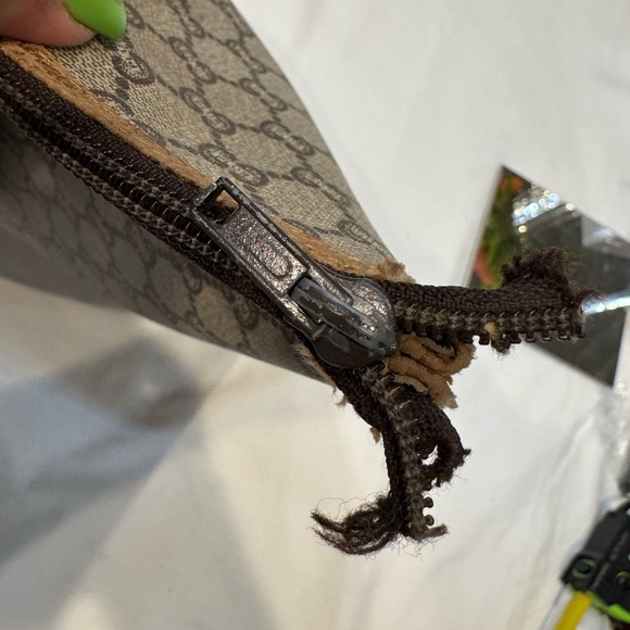 Authentic Gucci Plus Shoulder Bag with Iconic Sherry Line Design - Picture 10 of 12